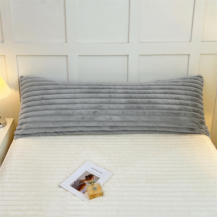 91家纺网 家纺一手货源 找家纺 圣比熊 2025新款兔毛绒双人枕套牛奶绒加长法兰绒枕芯套法莱绒枕头套-抽条 兔毛绒抽条-烟雨灰