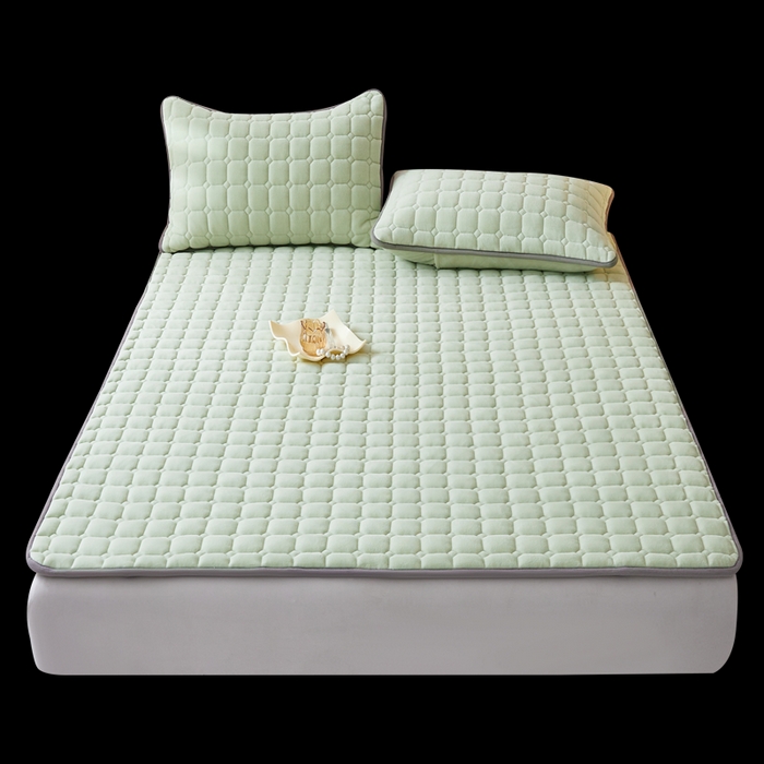 91家纺网 家纺一手货源 找家纺 丽诺床垫 2025新款高克重宝宝绒纯色抗菌床褥 茉莉奶绿