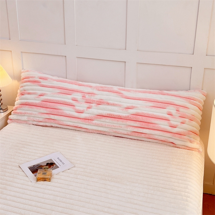 91家纺网 家纺一手货源 找家纺 圣比熊 2025新款兔毛绒双人枕套牛奶绒加长法兰绒枕芯套法莱绒枕头套-抽条 兔毛绒抽条-梦幻樱粉