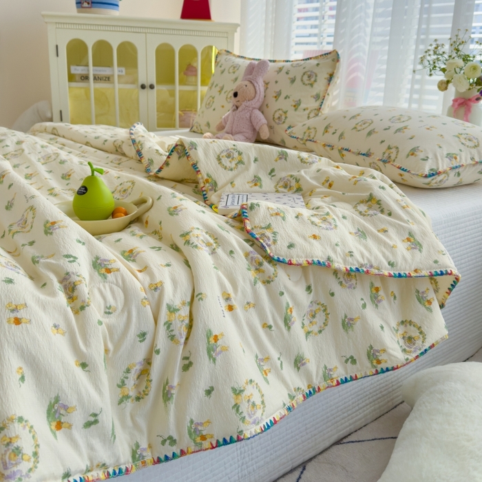 91家纺网 家纺一手货源 找家纺 澜妃 2025新款云感双层纱抗菌贝壳边夏被夏凉被空调被 贝壳边-兔子的世界