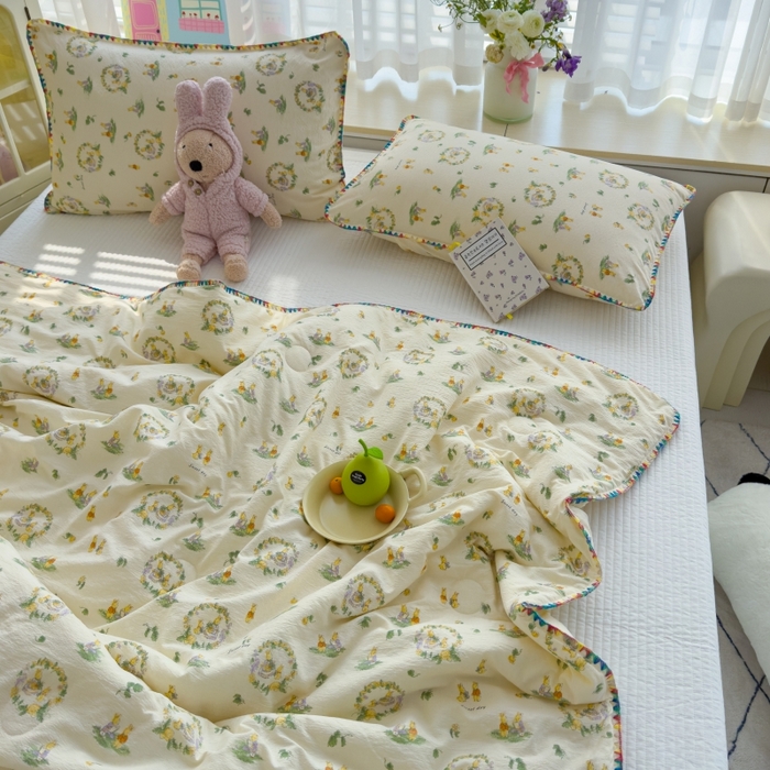 91家纺网 家纺一手货源 找家纺 澜妃 2025新款云感双层纱抗菌贝壳边夏被夏凉被空调被 贝壳边-兔子的世界