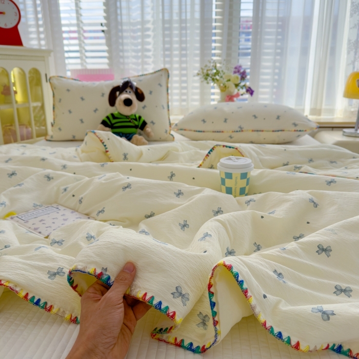 91家纺网 家纺一手货源 找家纺 澜妃 2025新款云感双层纱抗菌贝壳边夏被夏凉被空调被 贝壳边-相思蓝