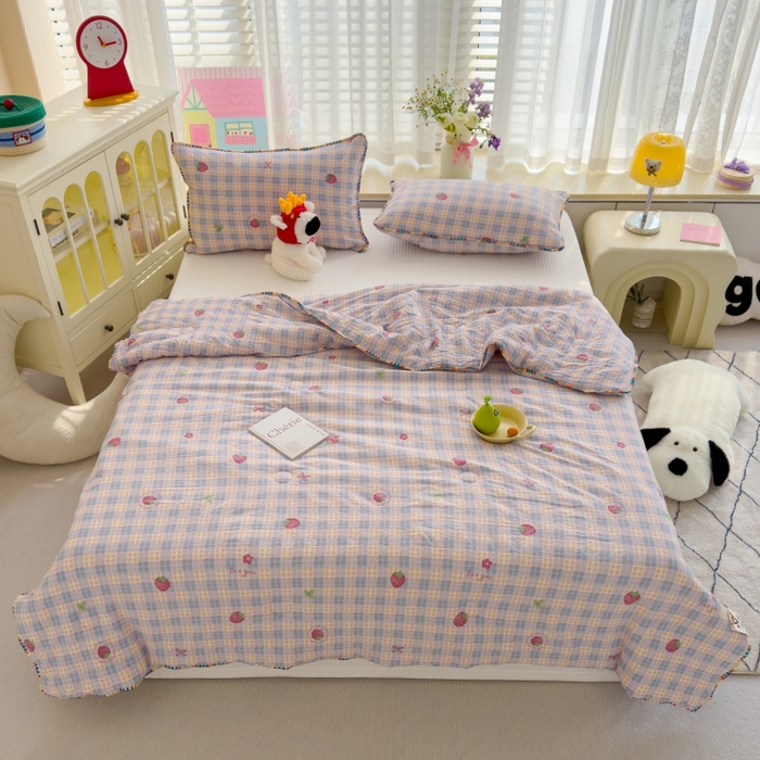 91家纺网 家纺一手货源 找家纺 澜妃 2025新款云感双层纱抗菌贝壳边夏被夏凉被空调被 贝壳边-有草莓的地方