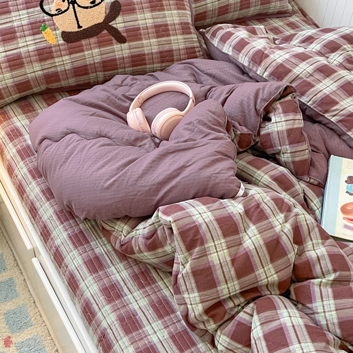 91家纺网 家纺一手货源 找家纺 云玲时尚 2025新款云感懒人冬季一体被床盖四件套 兔宝