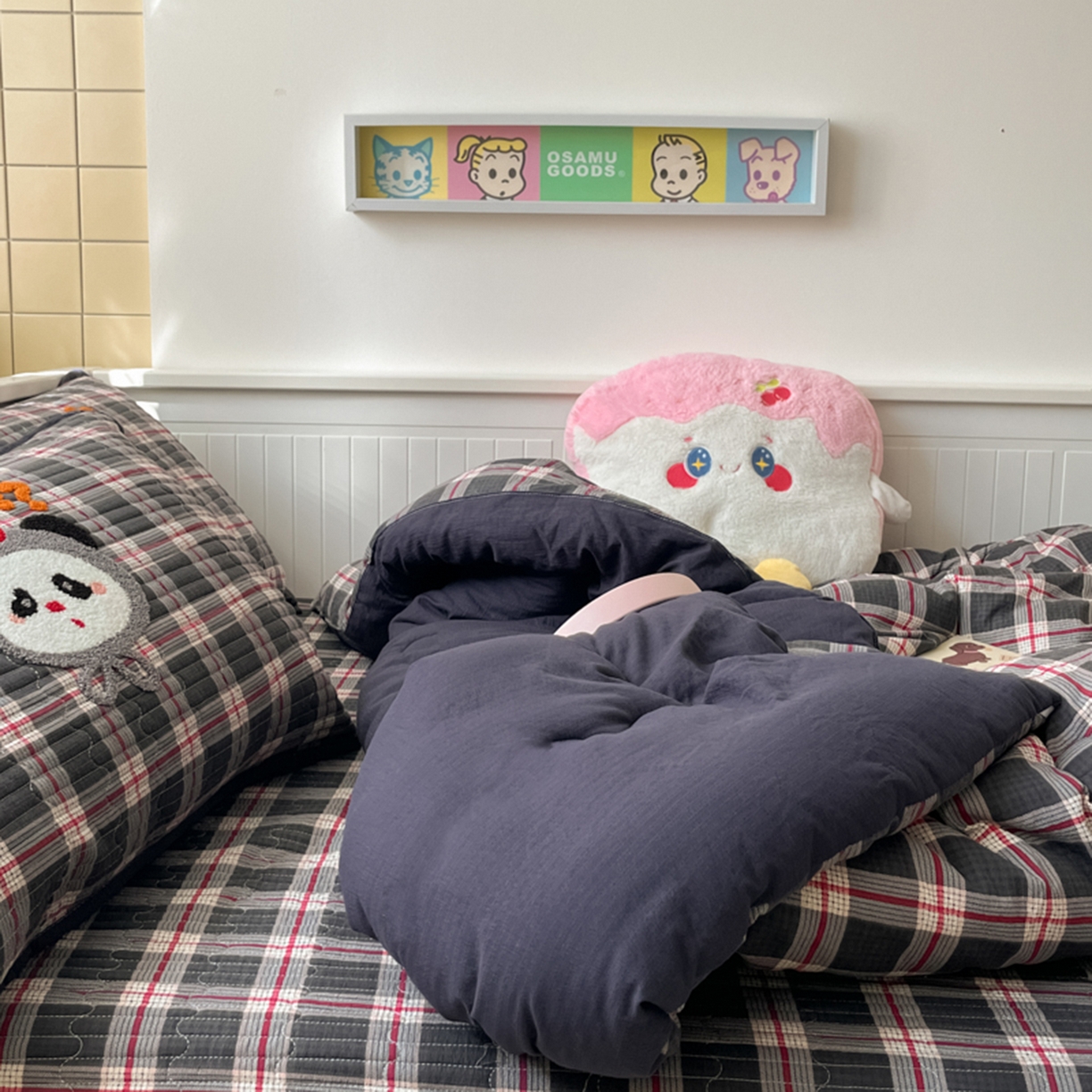 91家纺网 家纺一手货源 找家纺 云玲时尚 2025新款云感懒人冬季一体被床盖四件套 憨憨熊猫