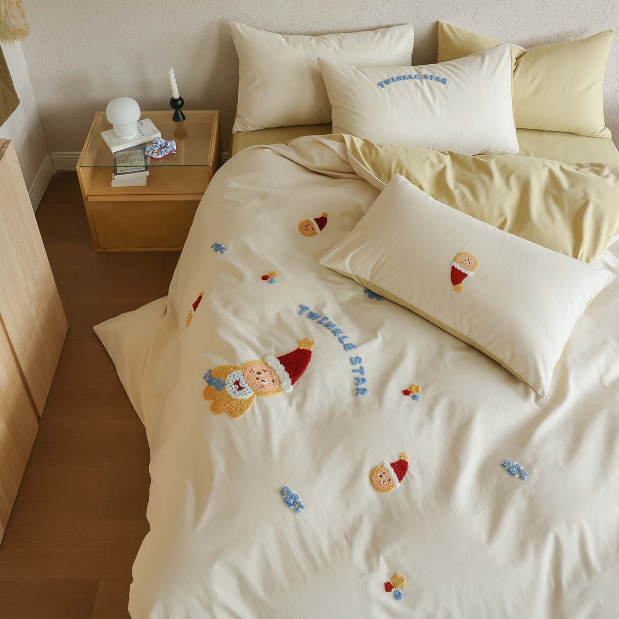 91家纺网 家纺一手货源 找家纺 时光里 2025新款全棉100S卡通风磨毛毛巾绣四件套 星愿小宝贝