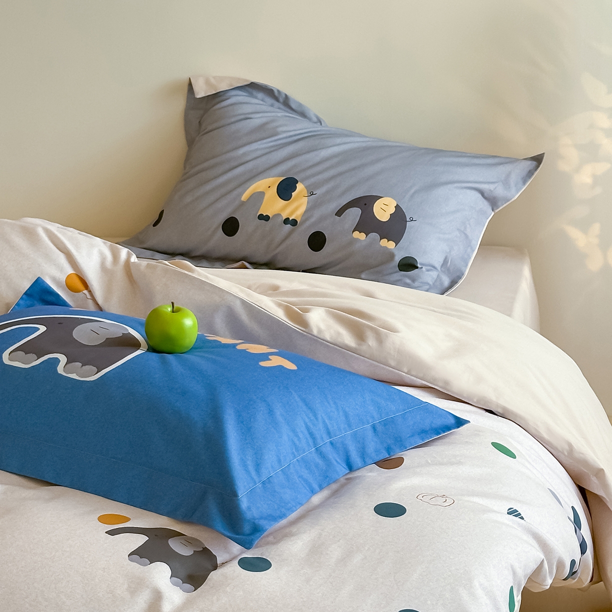 91家纺网 家纺一手货源 找家纺 时年家纺 2025新款全棉磨毛大版卡通印花系列套件 安静小象