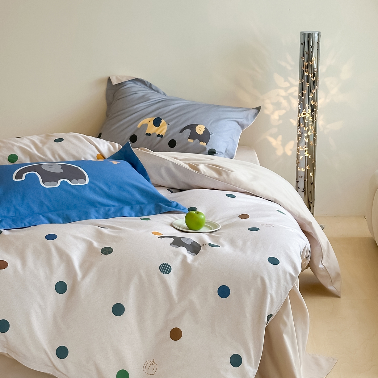 91家纺网 家纺一手货源 找家纺 时年家纺 2025新款全棉磨毛大版卡通印花系列套件 安静小象