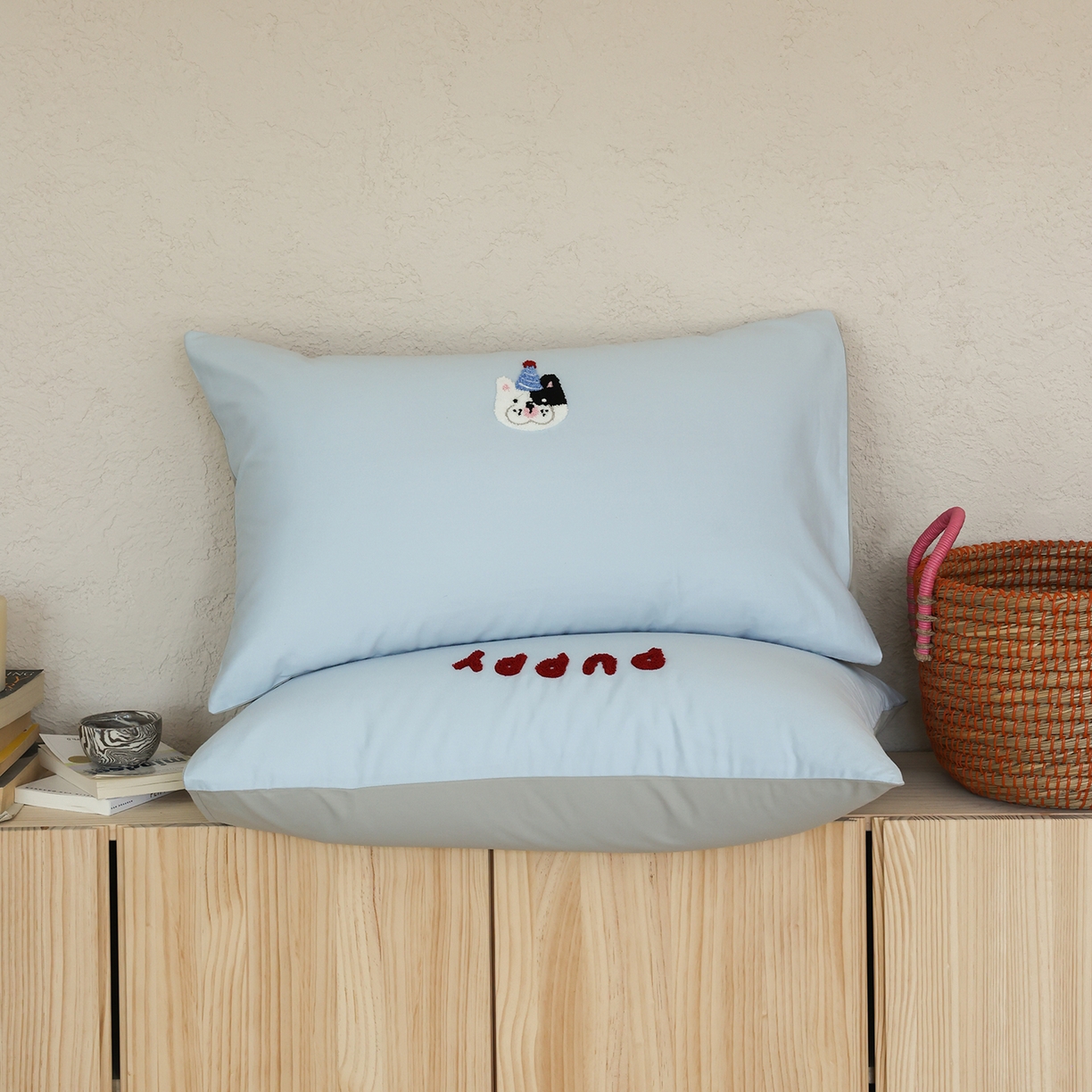 91家纺网 家纺一手货源 找家纺 时光里 2025新款全棉100S卡通风磨毛毛巾绣四件套 呆萌法斗犬