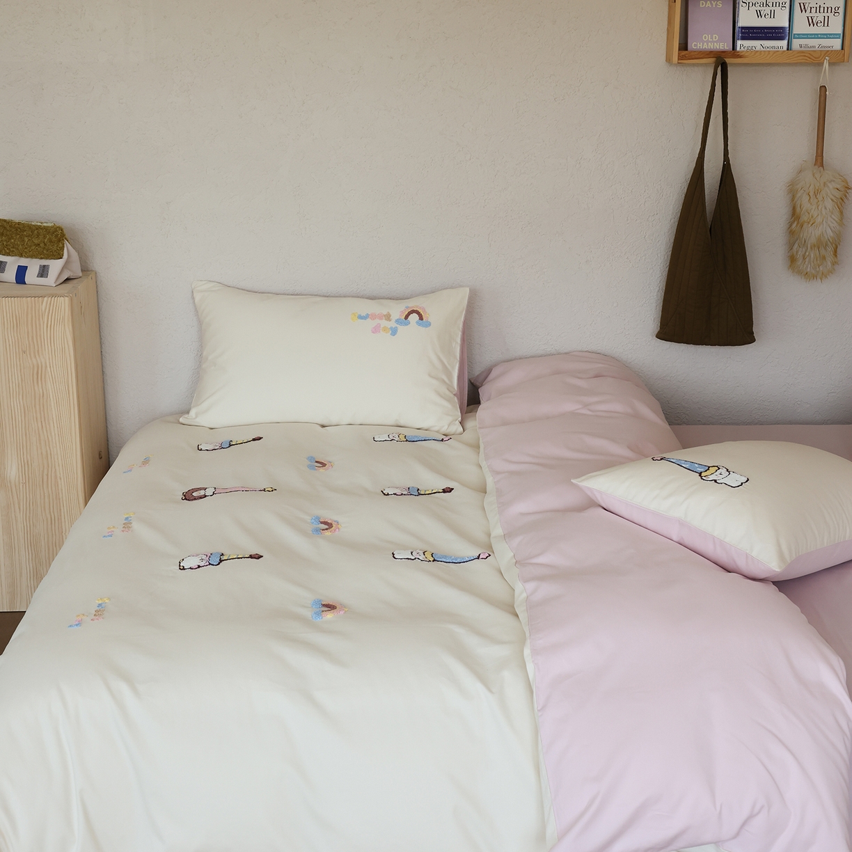 91家纺网 家纺一手货源 找家纺 时光里 2025新款全棉100S卡通风磨毛毛巾绣四件套 快乐小红帽