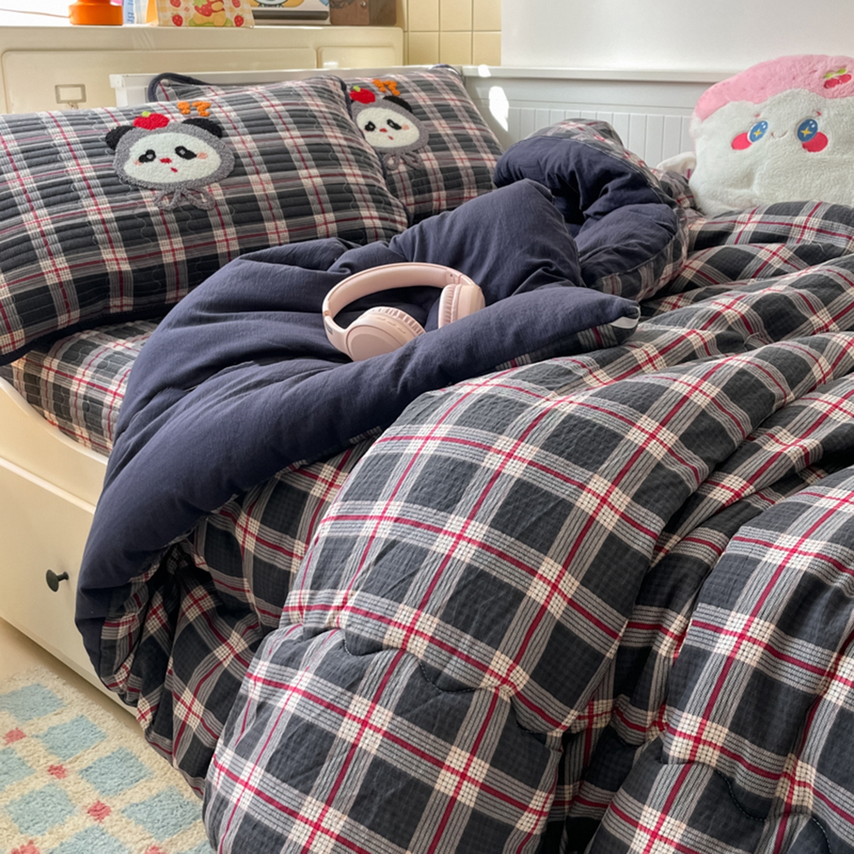 91家纺网 家纺一手货源 找家纺 云玲时尚 2025新款云感毛巾绣懒人冬季一体春秋冬被子被芯 憨憨熊猫