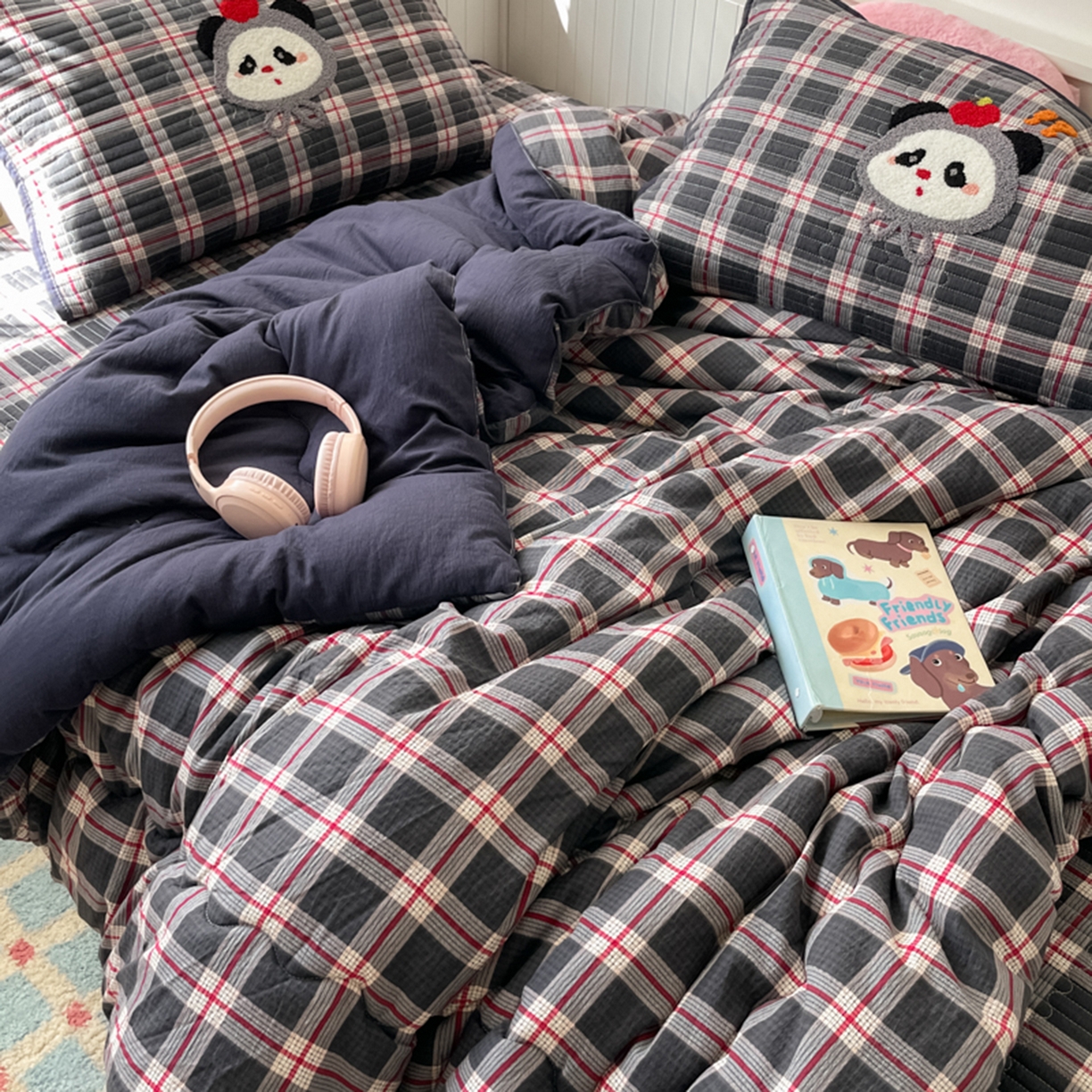 91家纺网 家纺一手货源 找家纺 云玲时尚 2025新款云感毛巾绣懒人冬季一体春秋冬被子被芯 憨憨熊猫