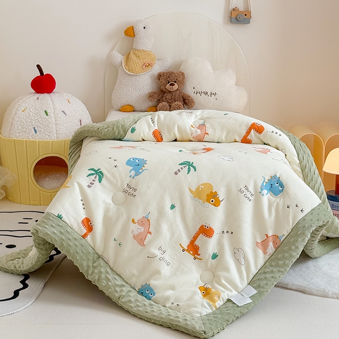 91家纺网 家纺一手货源 找家纺 嗨生活 2025新款全棉双层纱豆豆被儿童被春秋被冬被幼儿园被子系列 恐龙世纪