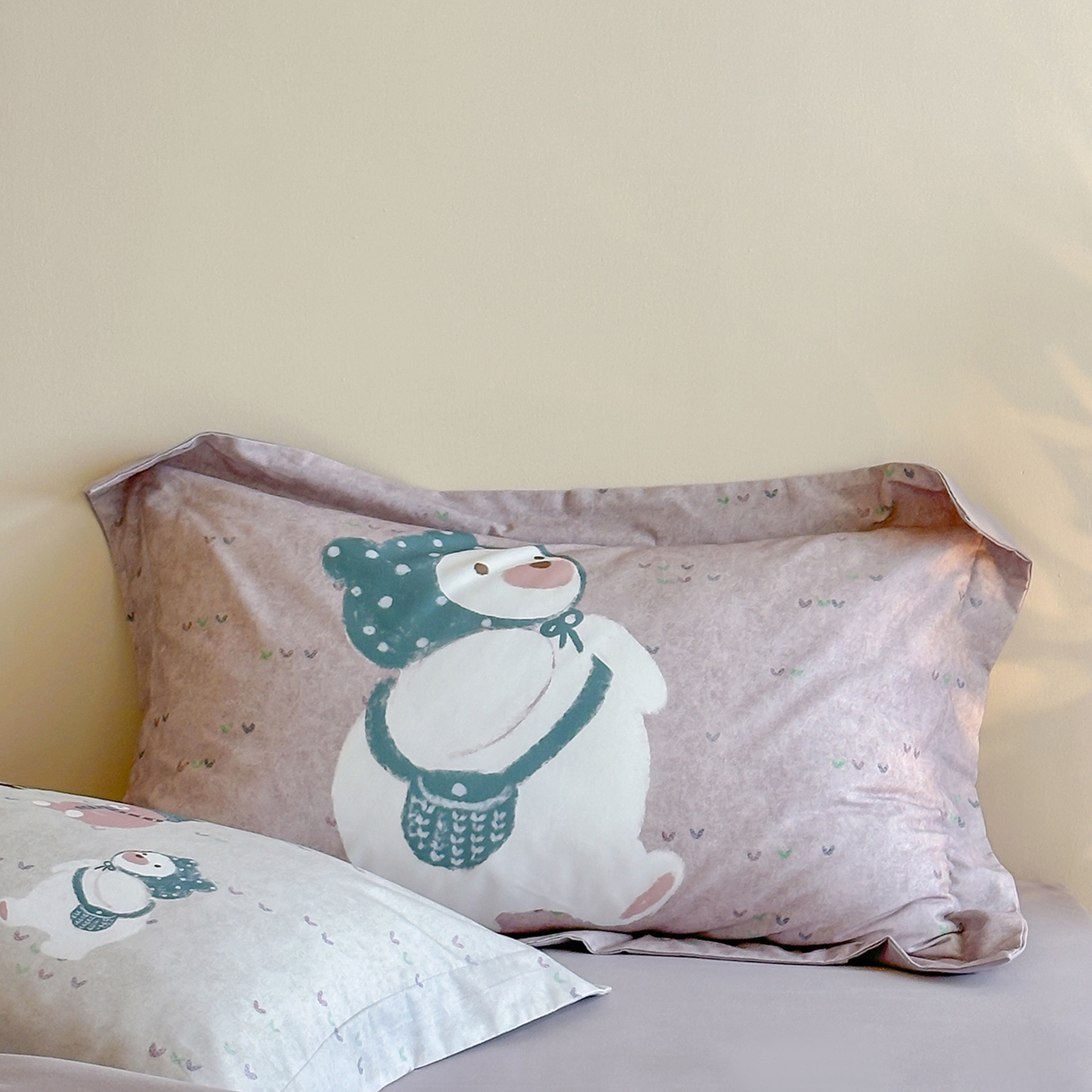 91家纺网 家纺一手货源 找家纺 时年家纺 2025新款全棉磨毛大版卡通印花系列套件 可爱熊宝