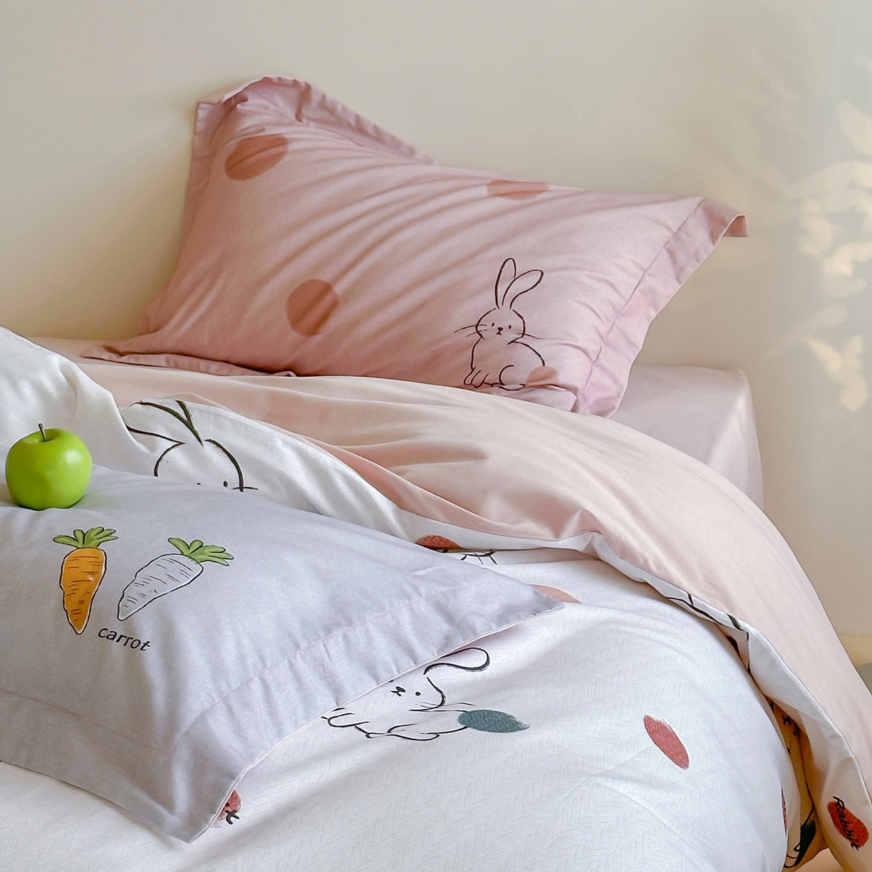 91家纺网 家纺一手货源 找家纺 时年家纺 2025新款全棉磨毛大版卡通印花系列套件 波点兔