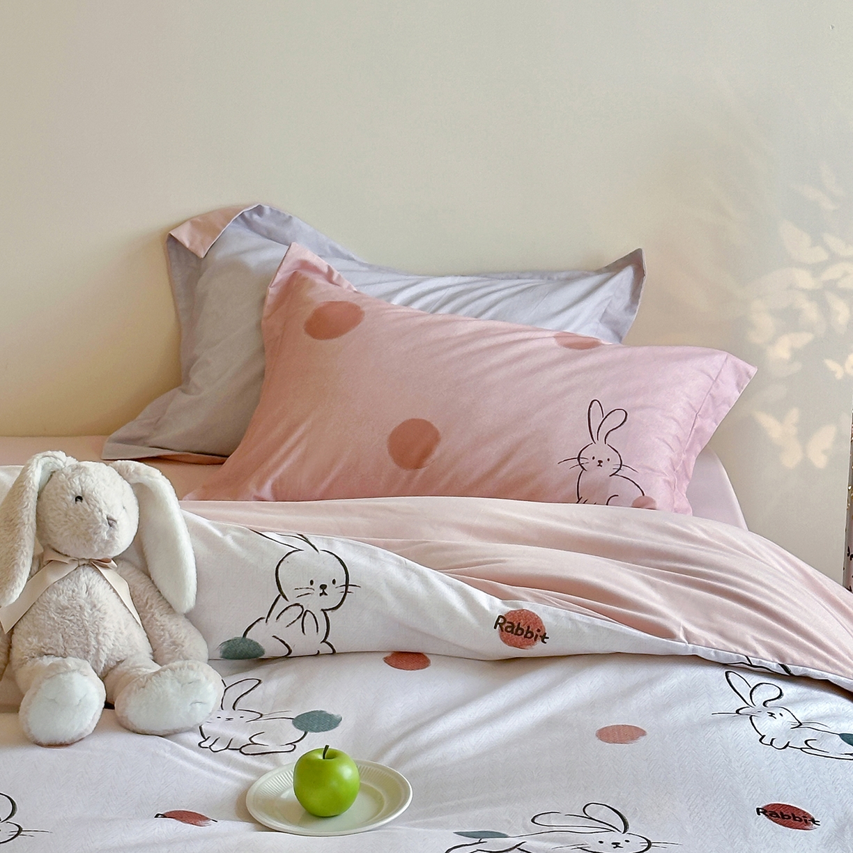 91家纺网 家纺一手货源 找家纺 时年家纺 2025新款全棉磨毛大版卡通印花系列套件 波点兔