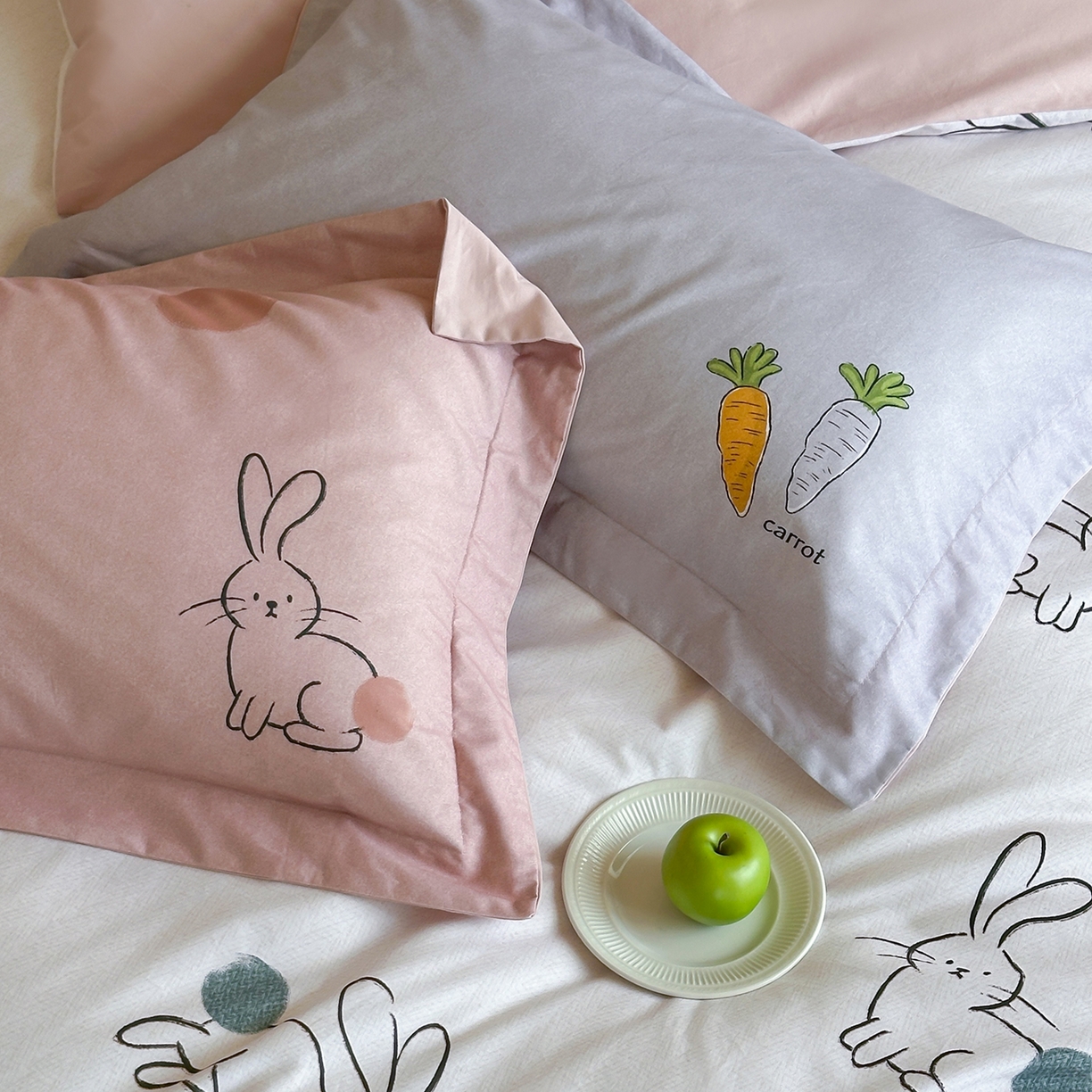 91家纺网 家纺一手货源 找家纺 时年家纺 2025新款全棉磨毛大版卡通印花系列套件 波点兔