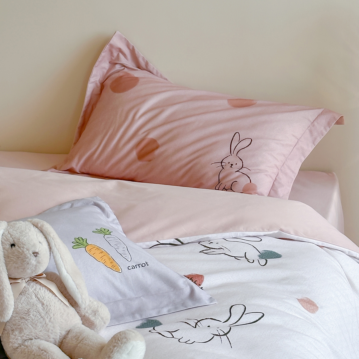 91家纺网 家纺一手货源 找家纺 时年家纺 2025新款全棉磨毛大版卡通印花系列套件 波点兔