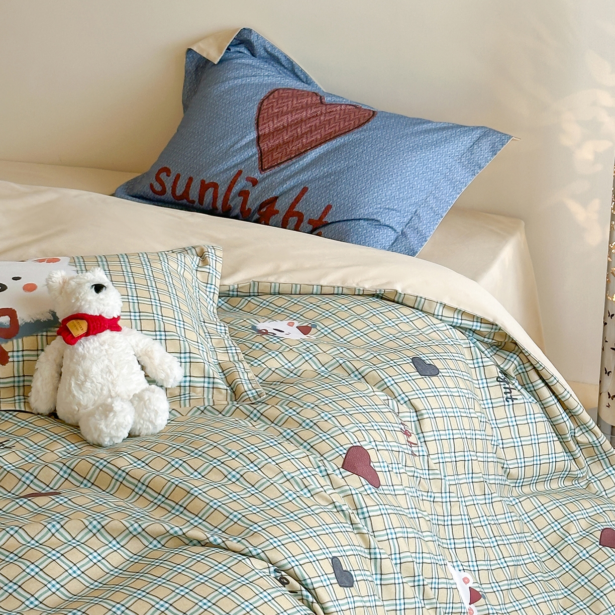 91家纺网 家纺一手货源 找家纺 时年家纺 2025新款全棉磨毛大版卡通印花系列套件 爱心熊