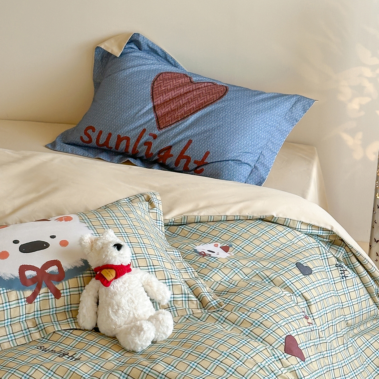 91家纺网 家纺一手货源 找家纺 时年家纺 2025新款全棉磨毛大版卡通印花系列套件 爱心熊