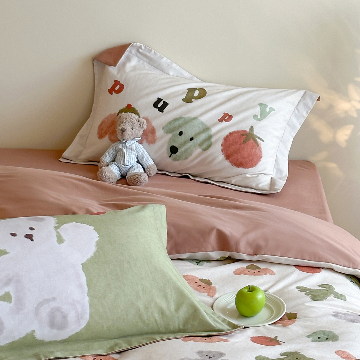 91家纺网 家纺一手货源 找家纺 时年家纺 2025新款全棉磨毛大版卡通印花系列套件 奶油玩偶