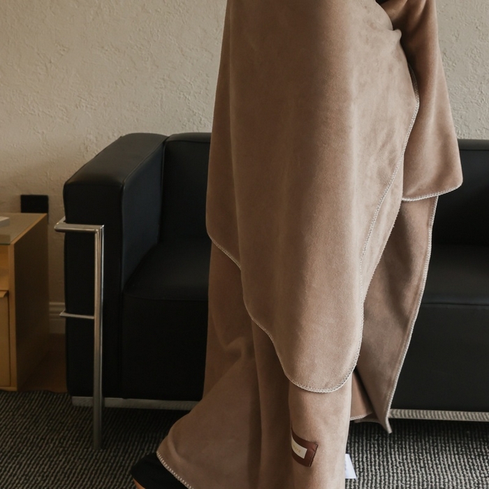 91家纺网 家纺一手货源 找家纺 法芙娜家纺 2025新款简约纯色仿羊绒毯【1m券后价格不得低于88元 1.5m券后价格不得低于148元 2m券后价格不得低于168元】 琥珀棕