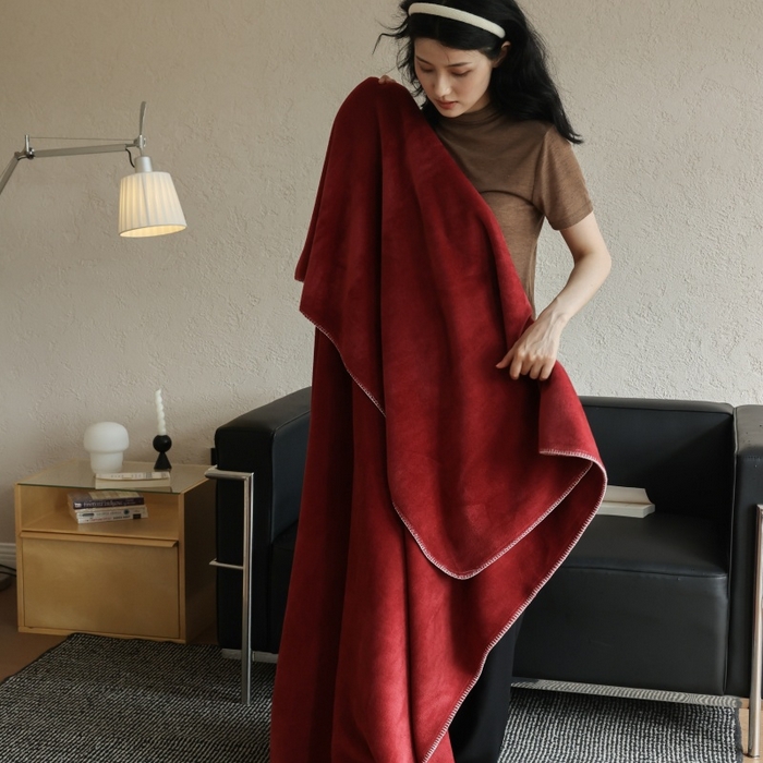 91家纺网 家纺一手货源 找家纺 法芙娜家纺 2025新款简约纯色仿羊绒毯【1m券后价格不得低于88元 1.5m券后价格不得低于148元 2m券后价格不得低于168元】 荔枝绛