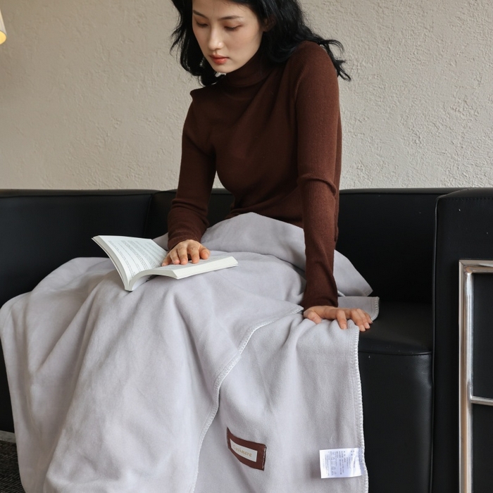 91家纺网 家纺一手货源 找家纺 法芙娜家纺 2025新款简约纯色仿羊绒毯【1m券后价格不得低于88元 1.5m券后价格不得低于148元 2m券后价格不得低于168元】 山青灰