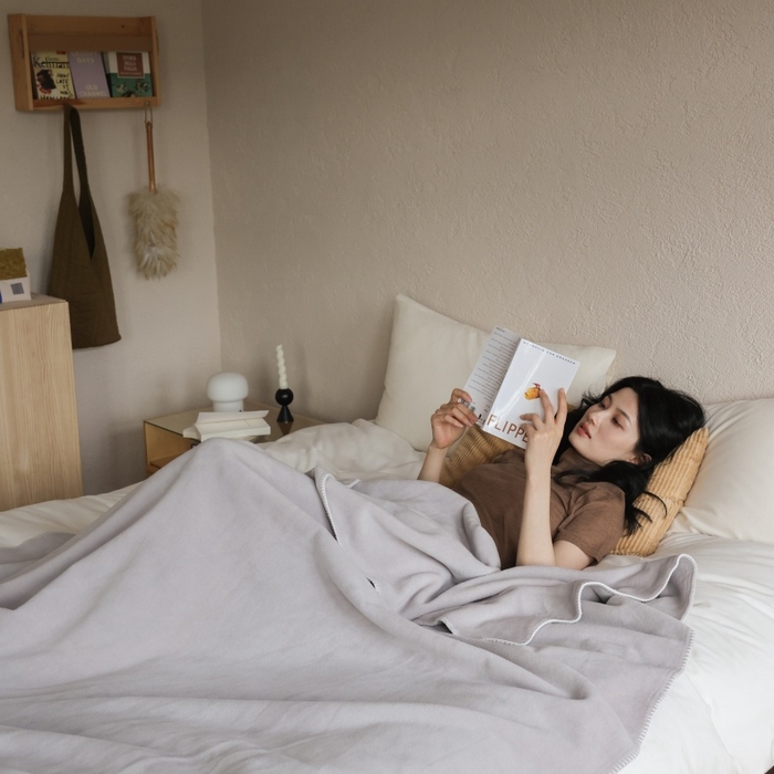 91家纺网 家纺一手货源 找家纺 法芙娜家纺 2025新款简约纯色仿羊绒毯【1m券后价格不得低于88元 1.5m券后价格不得低于148元 2m券后价格不得低于168元】 山青灰