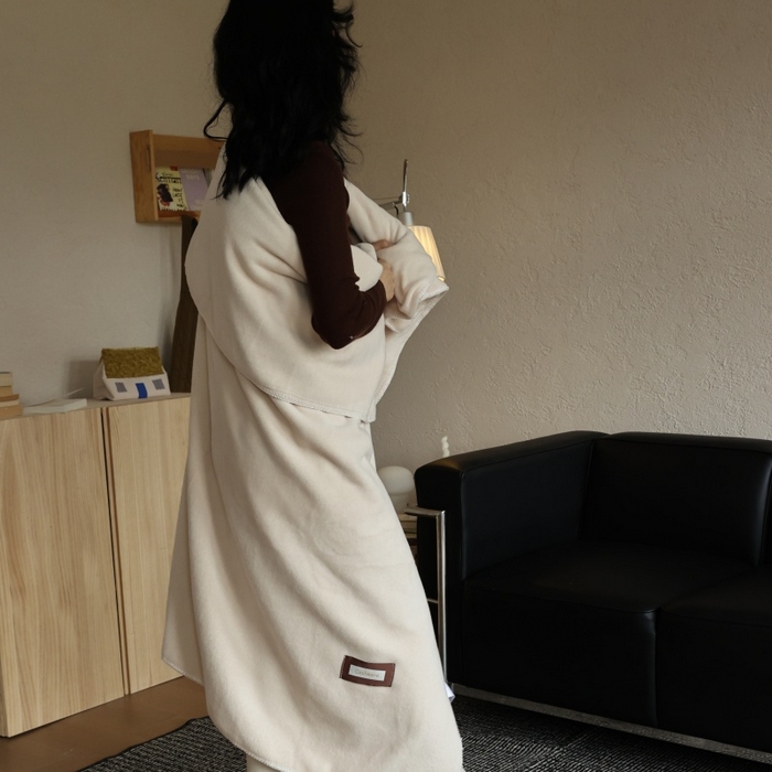 91家纺网 家纺一手货源 找家纺 法芙娜家纺 2025新款简约纯色仿羊绒毯【1m券后价格不得低于88元 1.5m券后价格不得低于148元 2m券后价格不得低于168元】 羊脂白