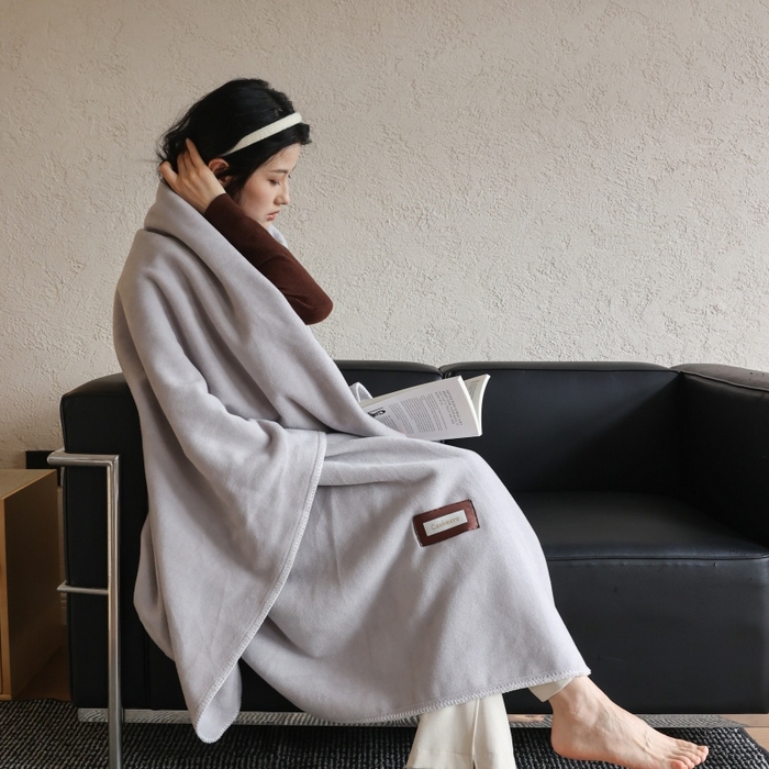 91家纺网 家纺一手货源 找家纺 法芙娜家纺 2025新款简约纯色仿羊绒毯【1m券后价格不得低于88元 1.5m券后价格不得低于148元 2m券后价格不得低于168元】 山青灰