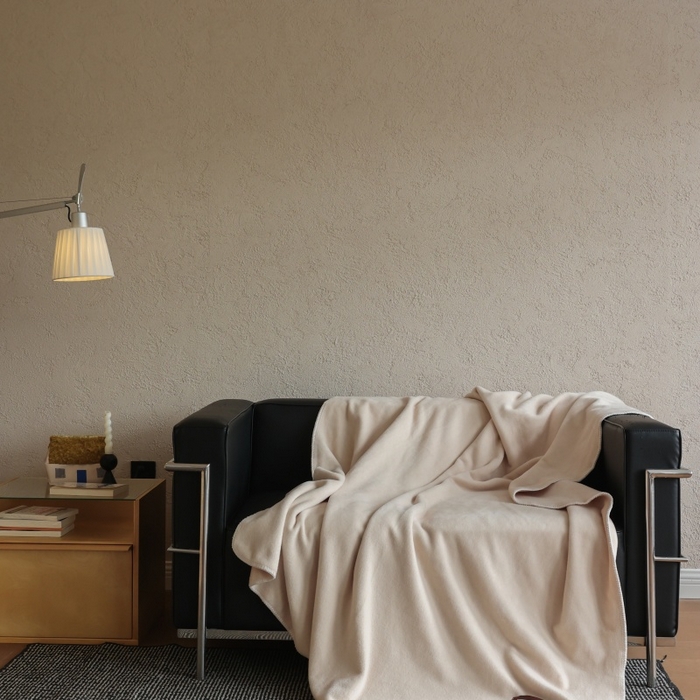 91家纺网 家纺一手货源 找家纺 法芙娜家纺 2025新款简约纯色仿羊绒毯【1m券后价格不得低于88元 1.5m券后价格不得低于148元 2m券后价格不得低于168元】 羊脂白