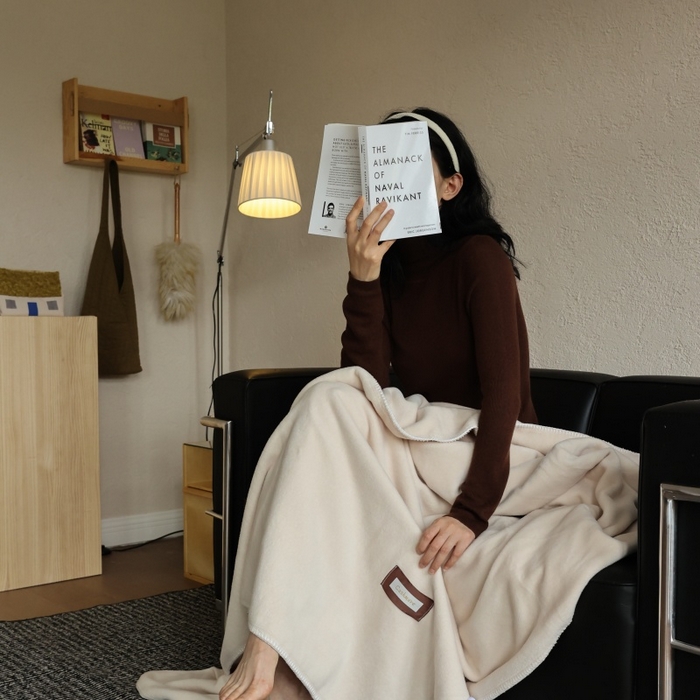 91家纺网 家纺一手货源 找家纺 法芙娜家纺 2025新款简约纯色仿羊绒毯【1m券后价格不得低于88元 1.5m券后价格不得低于148元 2m券后价格不得低于168元】 羊脂白