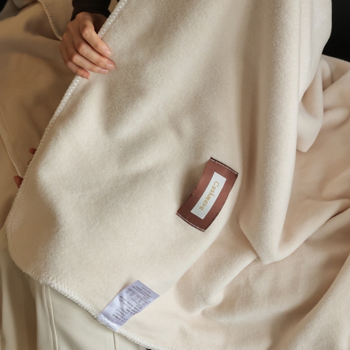 91家纺网 家纺一手货源 找家纺 法芙娜家纺 2025新款简约纯色仿羊绒毯【1m券后价格不得低于88元 1.5m券后价格不得低于148元 2m券后价格不得低于168元】 羊脂白