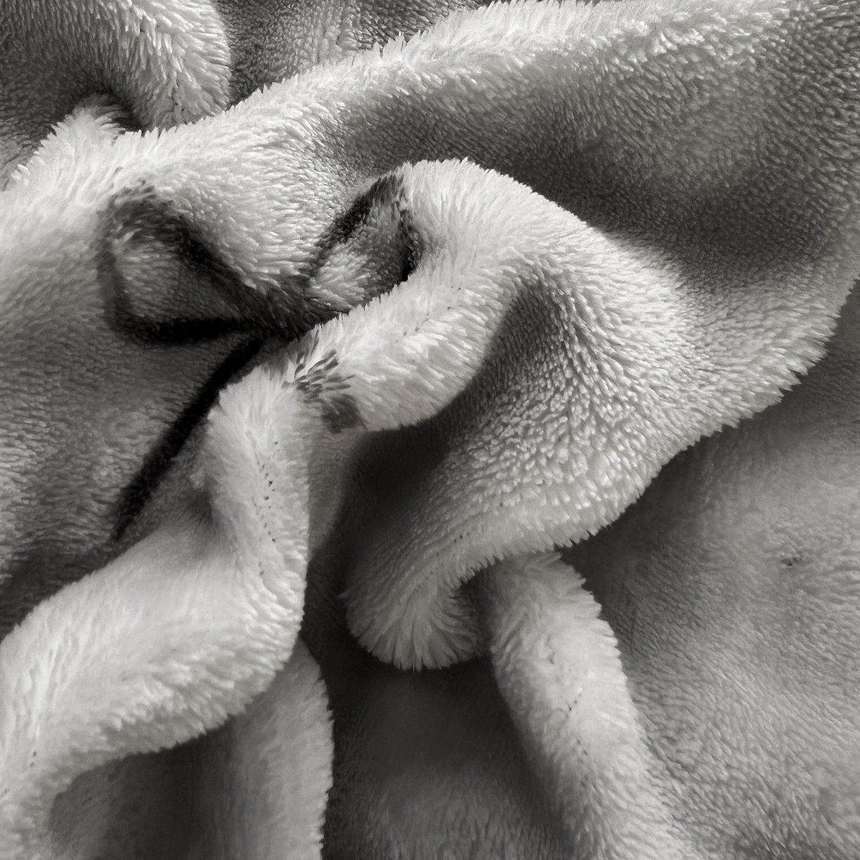 91家纺网 家纺一手货源 找家纺 言熙居家纺 2025新款A类兔毛绒韩版卡通花边四件套 蝴蝶结