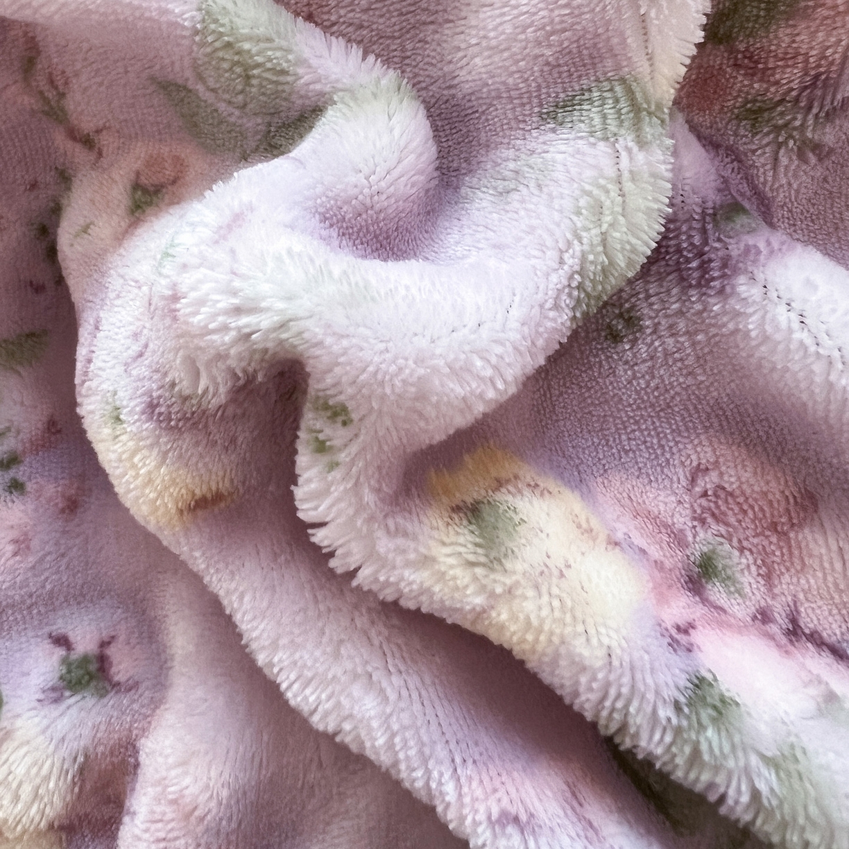 91家纺网 家纺一手货源 找家纺 言熙居家纺 2025新款A类兔毛绒韩版卡通花边四件套 花眠