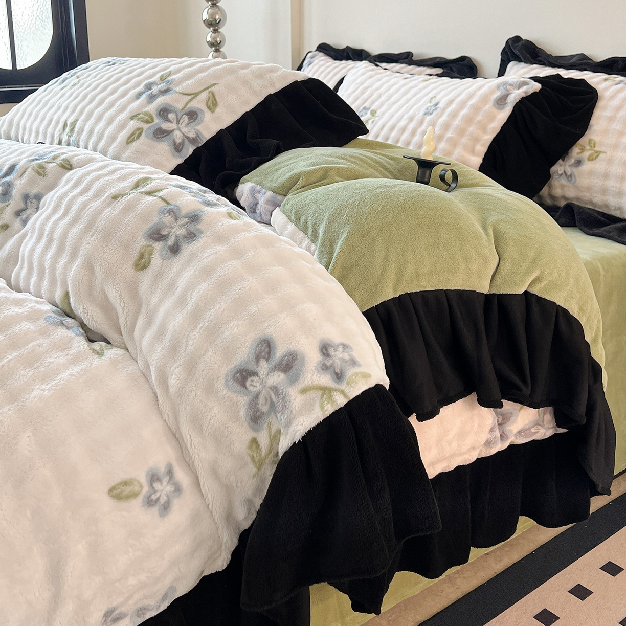 91家纺网 家纺一手货源 找家纺 言熙居家纺 2025新款A类兔毛绒韩版卡通花边四件套 映春