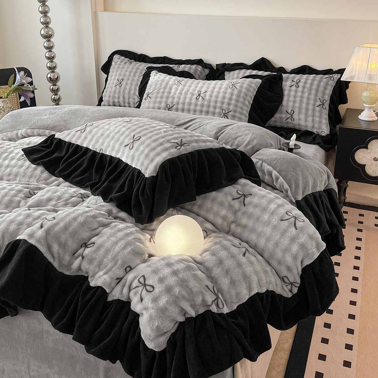 91家纺网 家纺一手货源 找家纺 言熙居家纺 2025新款A类兔毛绒韩版卡通花边四件套 蝴蝶结