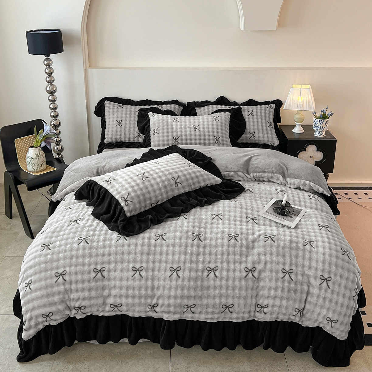 91家纺网 家纺一手货源 找家纺 言熙居家纺 2025新款A类兔毛绒韩版卡通花边四件套 蝴蝶结