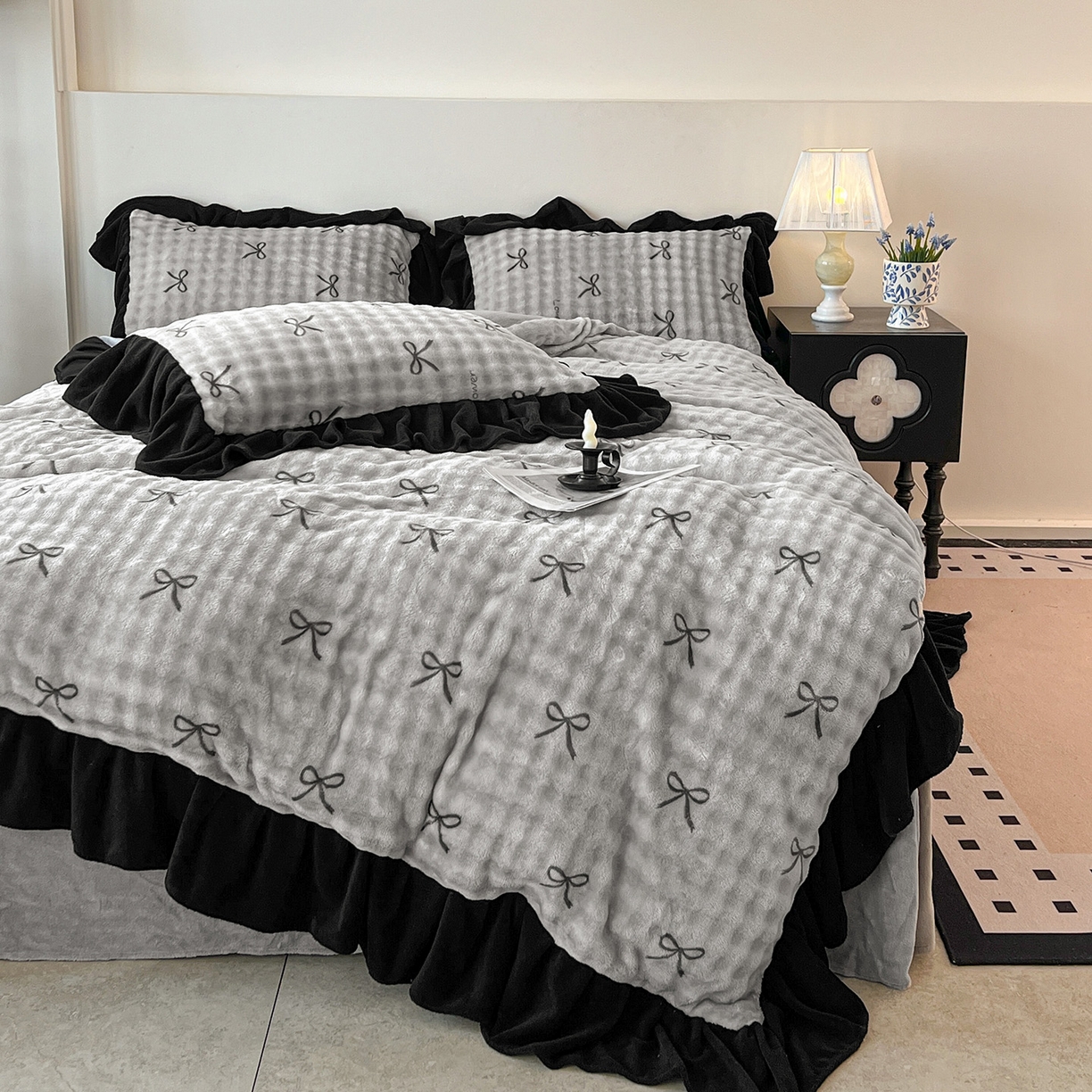 91家纺网 家纺一手货源 找家纺 言熙居家纺 2025新款A类兔毛绒韩版卡通花边四件套 蝴蝶结