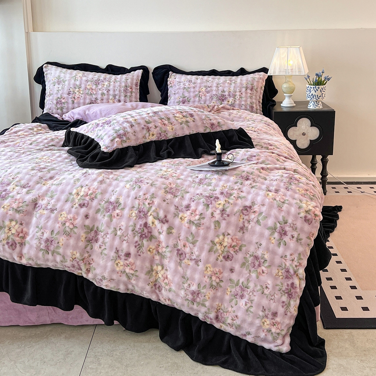 91家纺网 家纺一手货源 找家纺 言熙居家纺 2025新款A类兔毛绒韩版卡通花边四件套 花眠