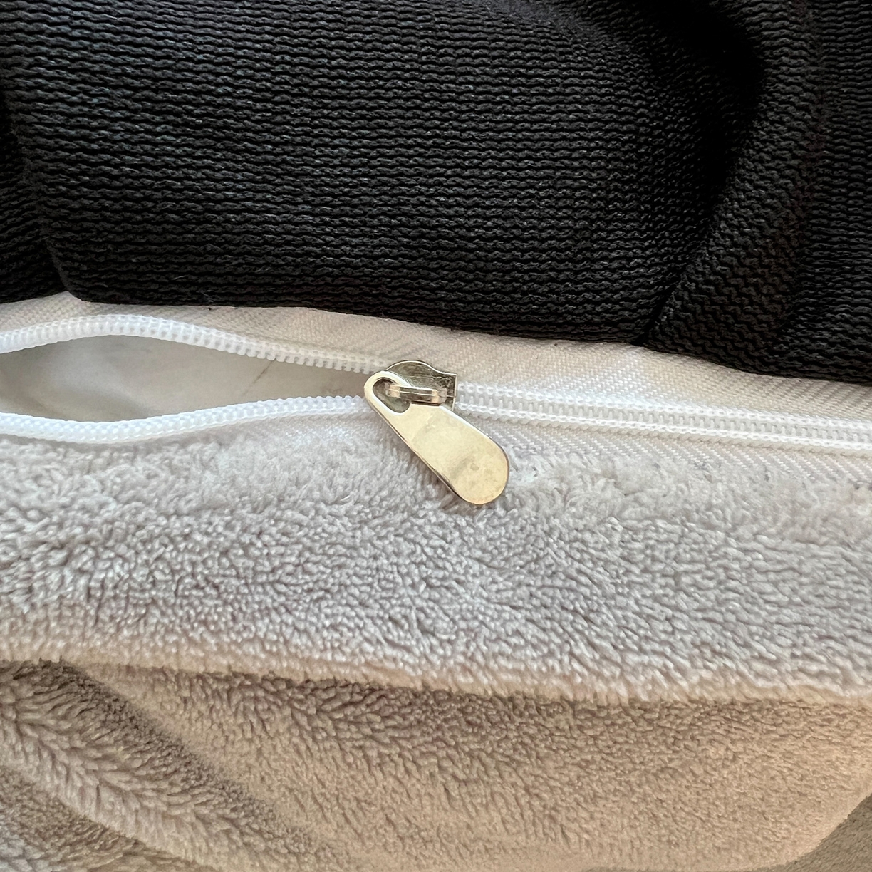 91家纺网 家纺一手货源 找家纺 言熙居家纺 2025新款A类兔毛绒韩版卡通花边四件套 幻蝶