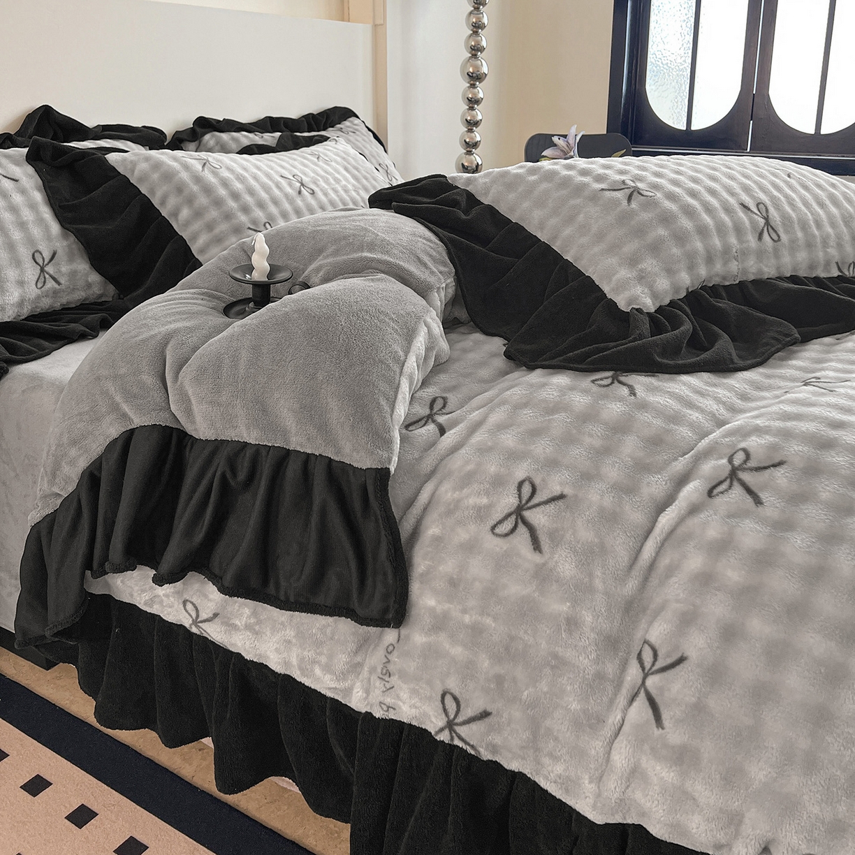 91家纺网 家纺一手货源 找家纺 言熙居家纺 2025新款A类兔毛绒韩版卡通花边四件套 蝴蝶结