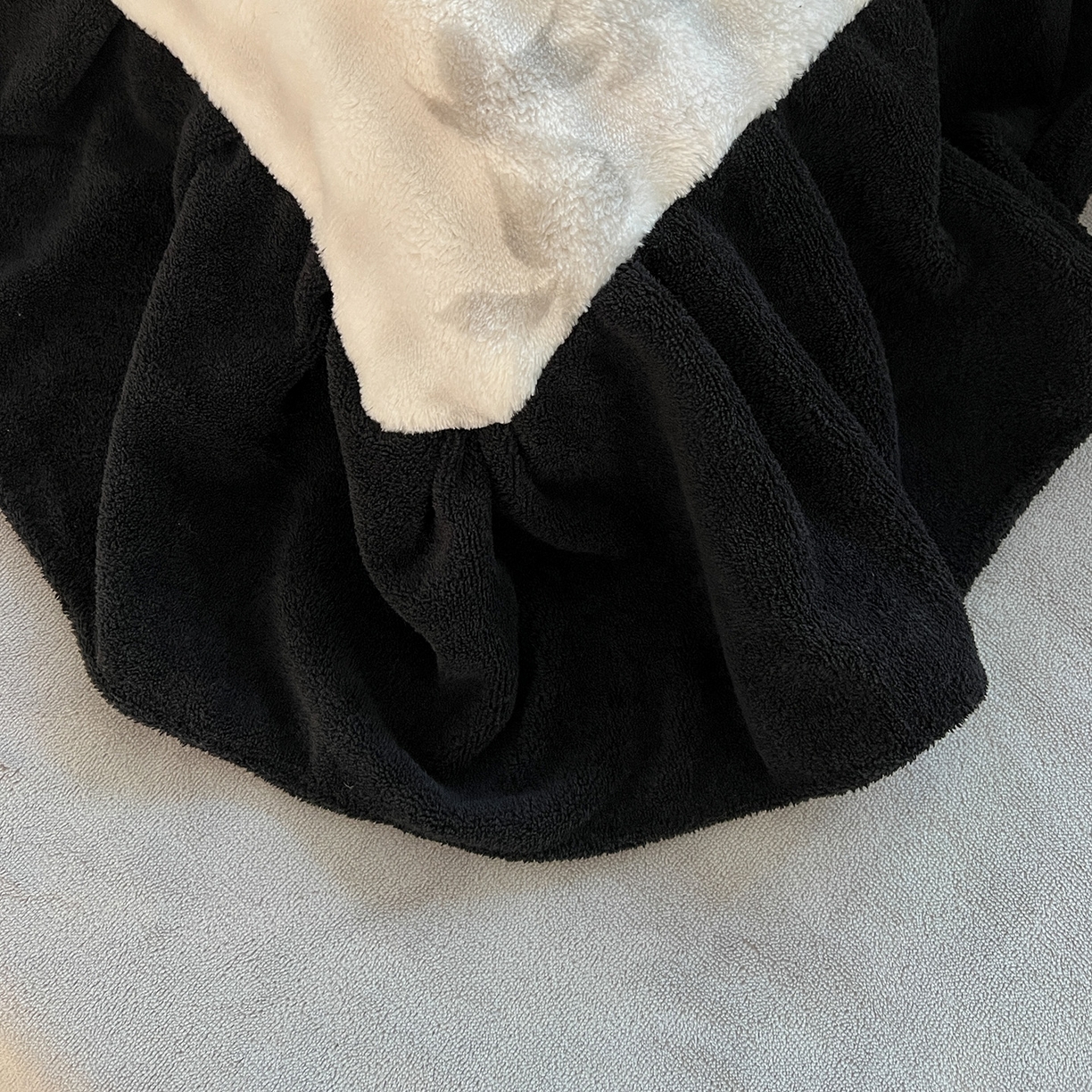 91家纺网 家纺一手货源 找家纺 言熙居家纺 2025新款A类兔毛绒韩版卡通花边四件套 幻蝶