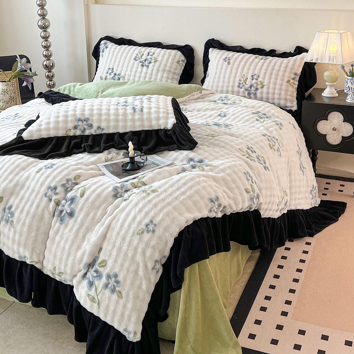 91家纺网 家纺一手货源 找家纺 言熙居家纺 2025新款A类兔毛绒韩版卡通花边四件套 映春