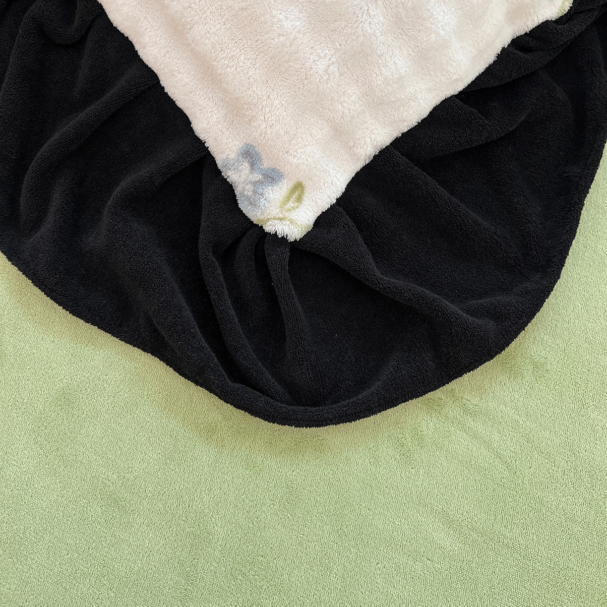 91家纺网 家纺一手货源 找家纺 言熙居家纺 2025新款A类兔毛绒韩版卡通花边四件套 映春