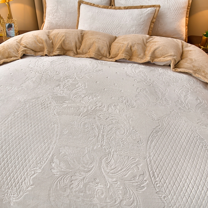 91家纺网 家纺一手货源 找家纺 （总）星窝 2025新款高克重直播爆款纯色欧式雕花绒牛奶绒四件套 