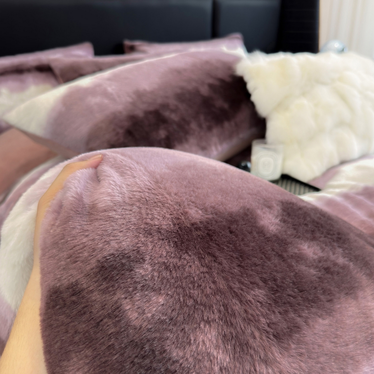 91家纺网 家纺一手货源 找家纺 优悦生活馆 2025新款高克重兔毛绒牛奶绒保暖四件套-幻彩 幻彩粉