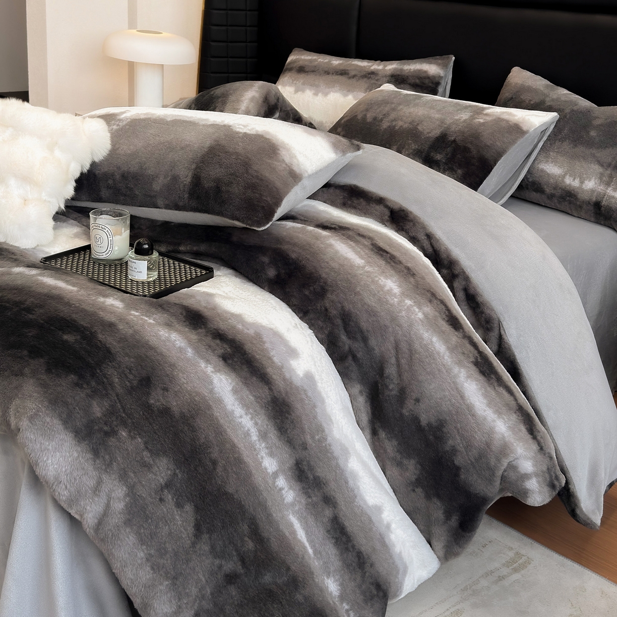 91家纺网 家纺一手货源 找家纺 （总）优悦生活馆 2025新款高克重兔毛绒牛奶绒保暖四件套-幻彩