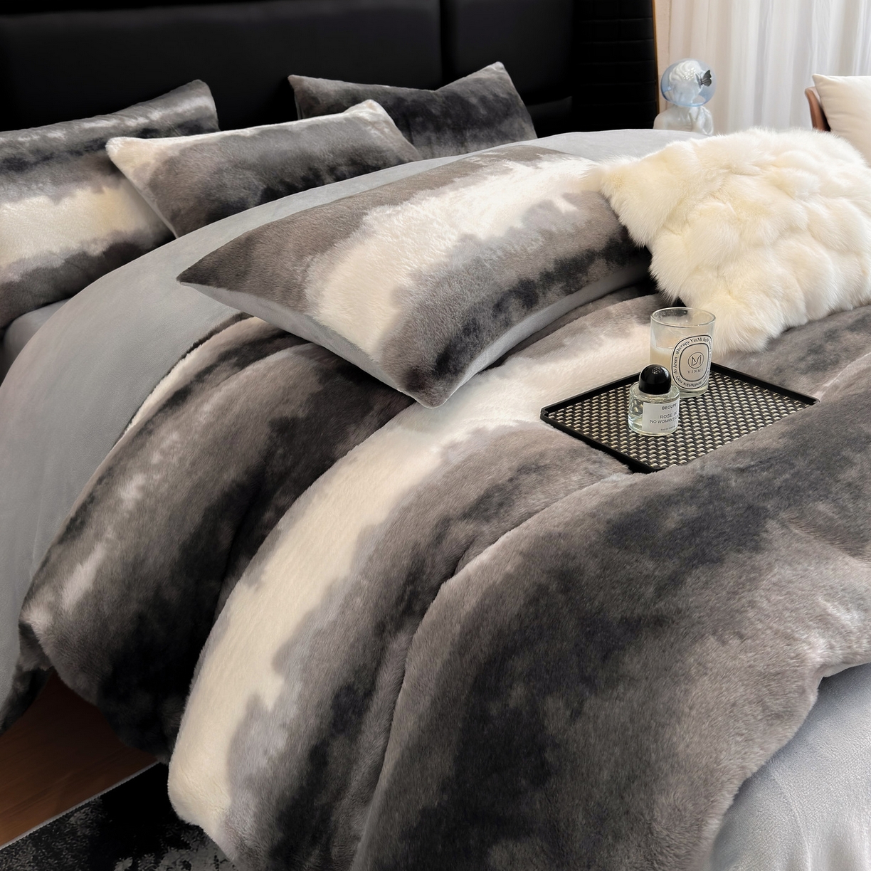 91家纺网 家纺一手货源 找家纺 优悦生活馆 2025新款高克重兔毛绒牛奶绒保暖四件套-幻彩 幻彩深灰